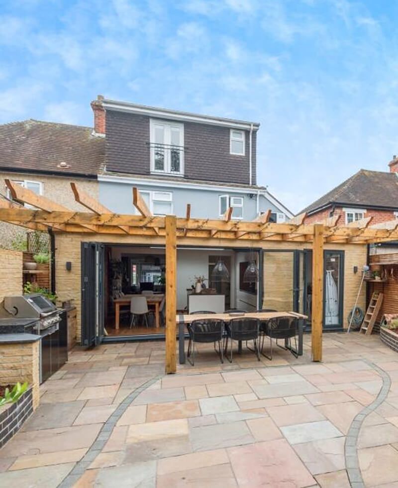 Extension, Full Refurbishment & Landscaping with Summer House in Oxford